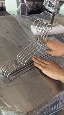 Автоматическая двойная перевернутая машина для формирования вешалок с 2,2 кВт двигателем для эффективного производства вешалок